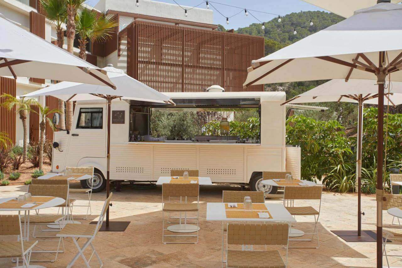 Cala San Miguel The Club