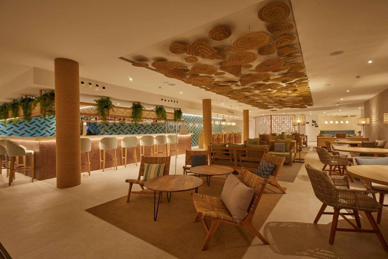 Cala San Miguel The Club