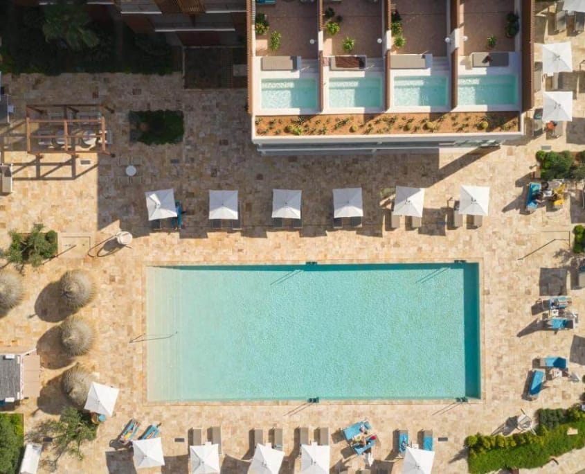 Cala San Miguel The Club