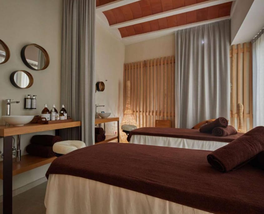 Cala San Miguel The Club